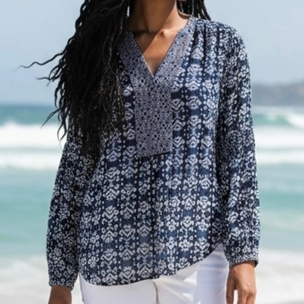LOFT Womens Navy Blue White Ikat Blouse Sz M Boho Coastal Summer Peasant Cottage